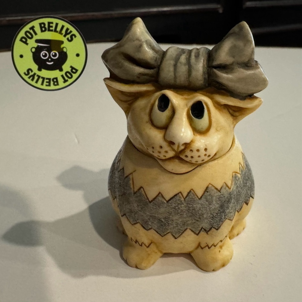 🦋Pot Bellys Harmony Kingdom Calendar Cats “Maya” Month of May Figurine🦋